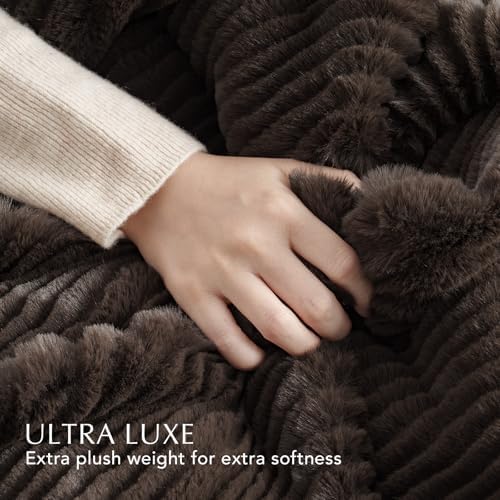 EVERGRACEHOME Faux Rabbit Fur Throw Blanket, 60''x80'', Dark Brown
