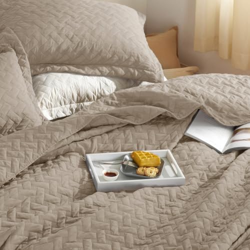 Bedsure King Size Quilt, Lightweight Comforter Set, Taupe Bedspread