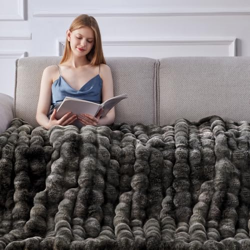 Anysay Faux Fur Throw Blanket, 1000GSM Fluffy Soft Bubble Blanket