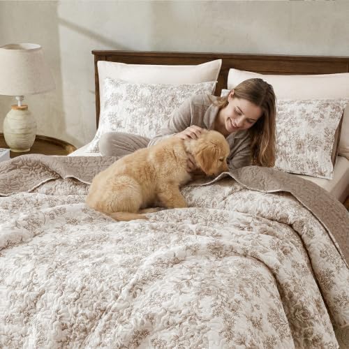 Wonderful - Taupe Floral Quilt King Size, 3-Piece Breathable Cotton