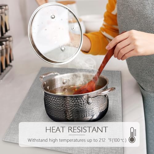 Faux Leather Placemats Set of 8 Washable PU Table mats for Kitchen