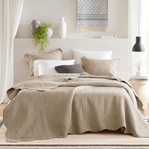 Madison Park Cottage Cotton Coverlet Set, 3-Piece King/Cal King Quilt