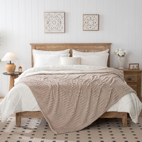 90x104 Inch Brown King Size Blanket - Soft & Fluffy Fleece, Neutral
