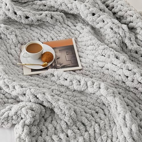 L'AGRATY Chunky Knit Throw Blanket for Couch, 50'' x 60'' Knit Throw