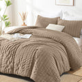 AveLom Taupe Seersucker King Comforter Set (104x90 inches), 3