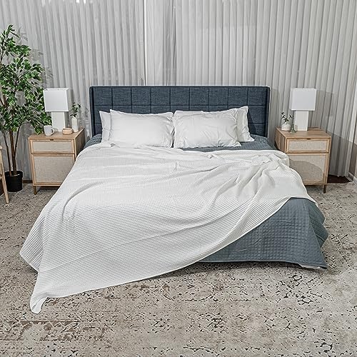 Comfy Cubs Waffle Blanket King, 108" x 90" - 100% Cotton Lightweight