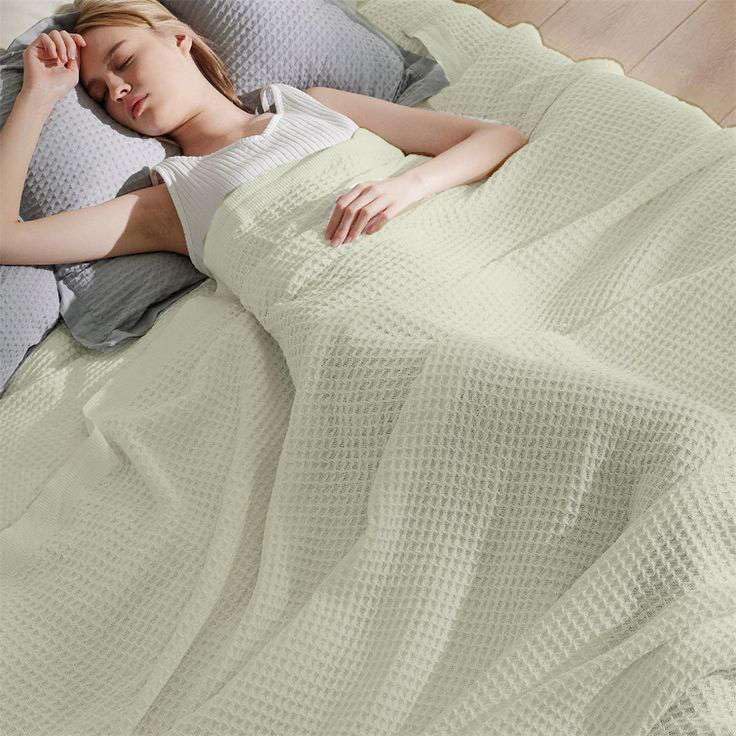 Queen Size Cotton Waffle Weave Blanket – Lightweight, All-Season Soft